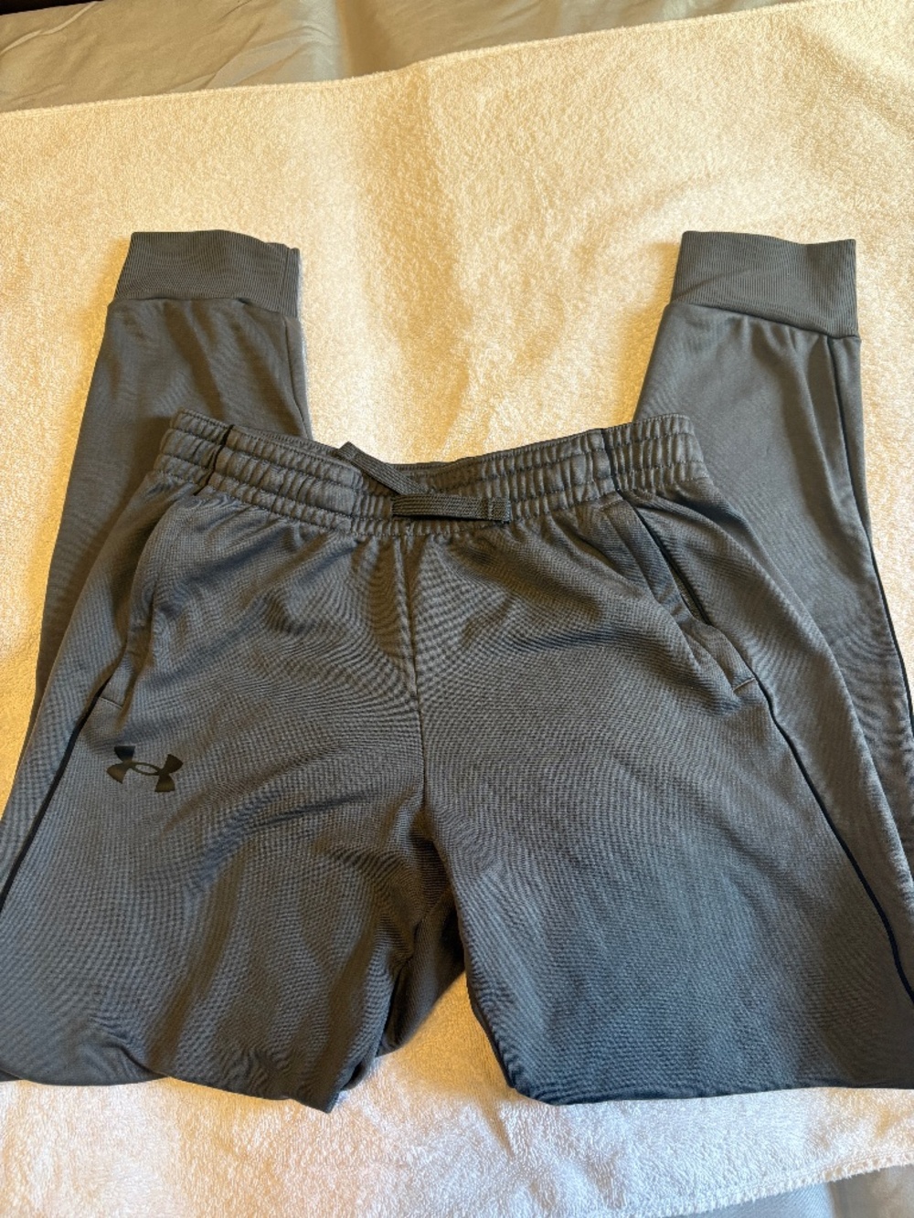 Boys Under Armour Grey joggers YM